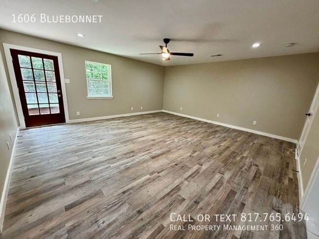 Photo - 1606 Bluebonnet-