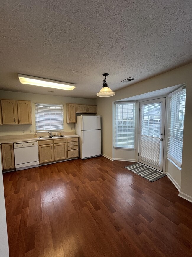Photo - 2630 River Meade Way