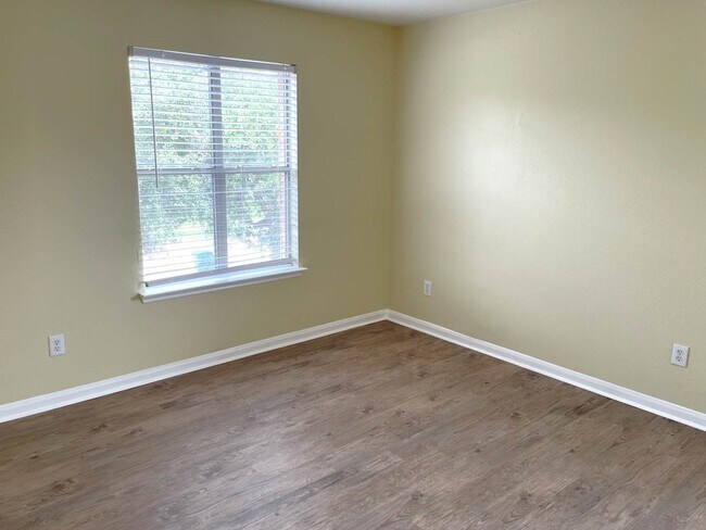 Photo - 22114 Orchard Dale Dr