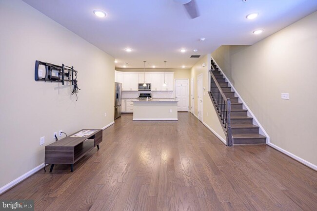 Photo - 5130 Cambria Wy