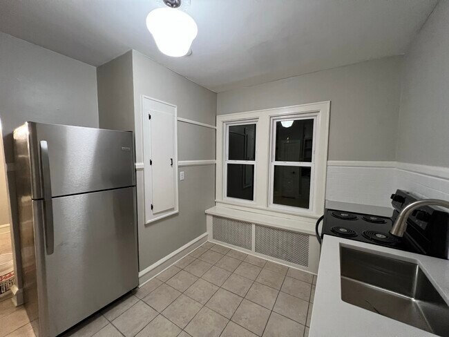 Photo - 118 E Franklin St Unidad 118