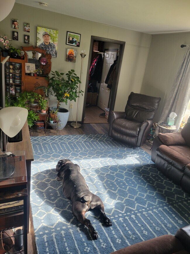 Photo - 1205 Shiocton St