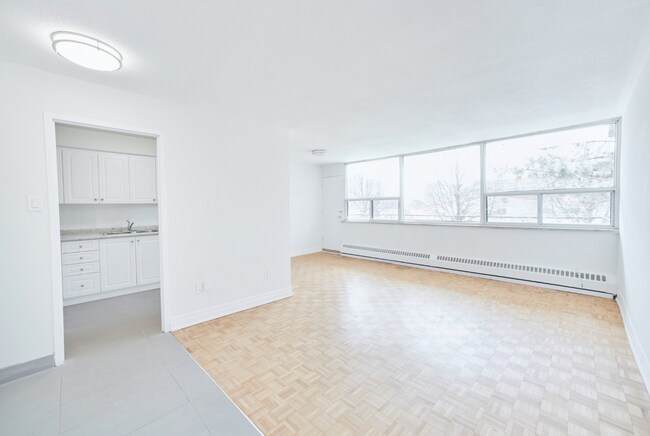 Photo - NEWLY RENOVATED 1 Bedroom Apt - MISSISSAUGA Unit 1 BD