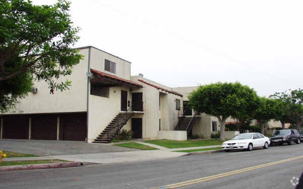 1033 S Bluff Rd - 1033 S Bluff Rd