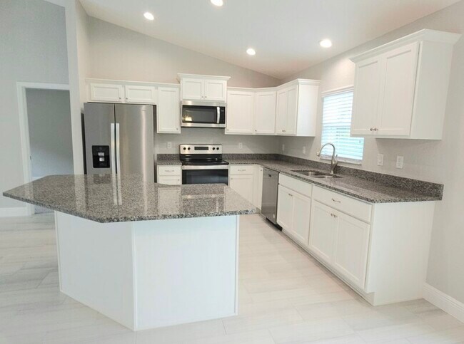 Photo - 16318 SW 17th Ave