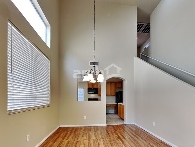 Photo - 909 Ortega Hill