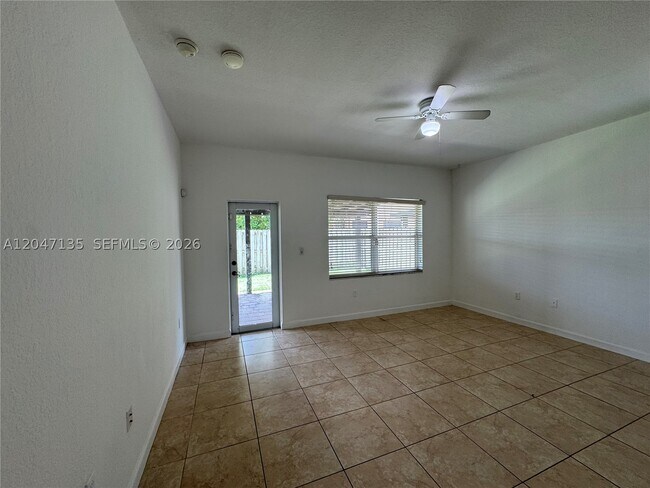 Photo - 2356 NE 3rd Ct