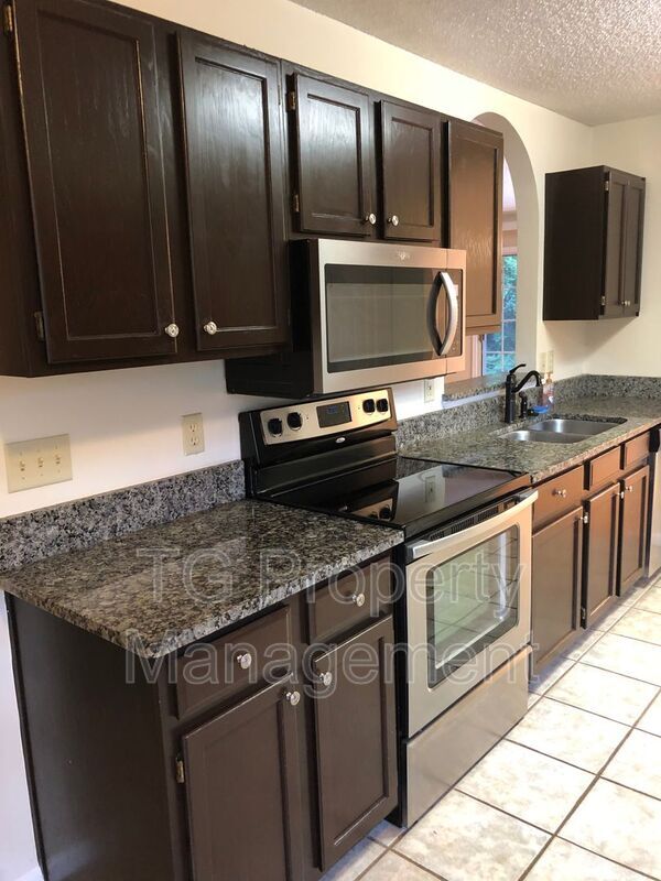Photo - 12910 Forest Glen Ct S