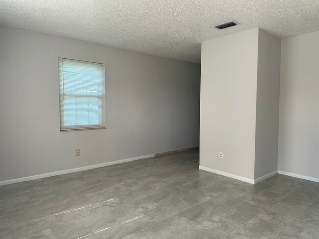 Photo - 280 Sunset Dr
