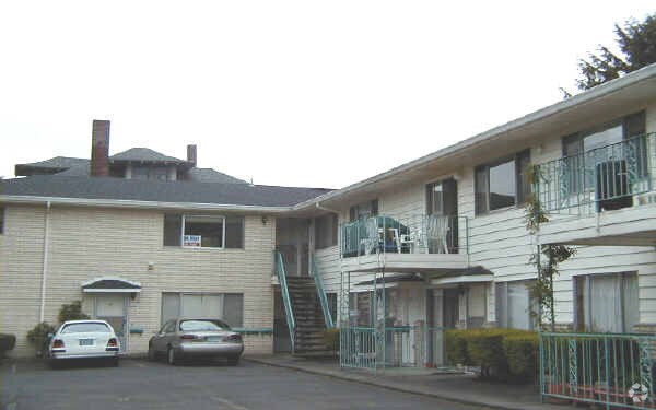 Photo - The Lamplighter