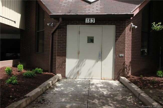 Secured front door - 183 Livingston Pl Unit 2