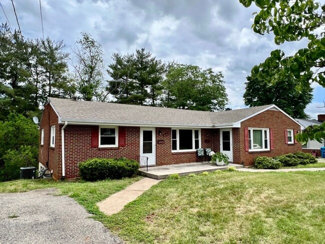 Photo - Oaklawn Avenue 3645/3647 Unidad 3647