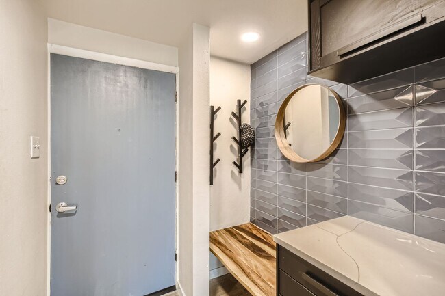 Photo - Central 1 BDR / 1 BA Condo in Boulder