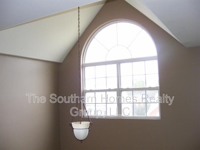 Photo - 264 Fyke Dr