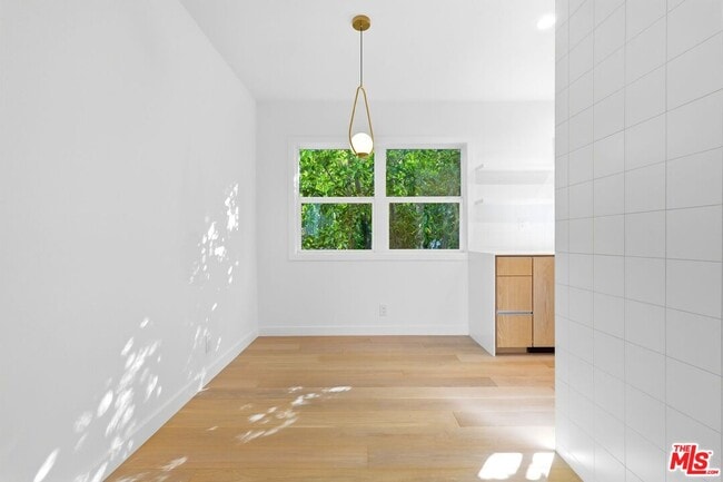 Photo - 612 Huntley Dr Unit 4