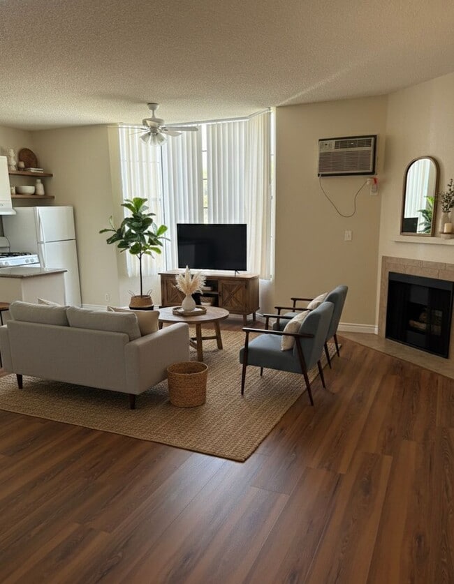 Photo - Spacious 1-Bed Apartments in Gated Tujunga Community Unidad #201