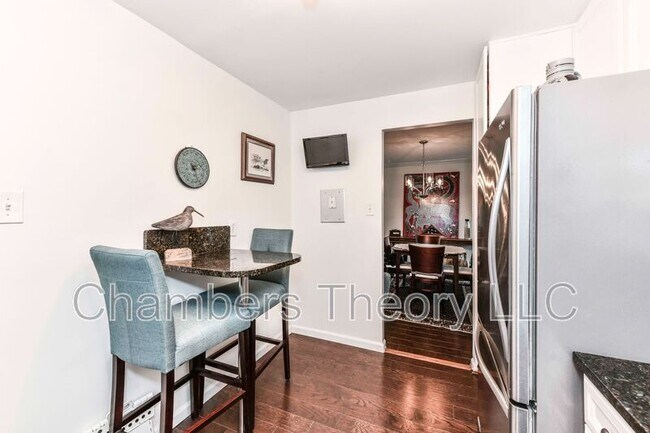 Photo - 1300 Army Navy Dr Unit #817