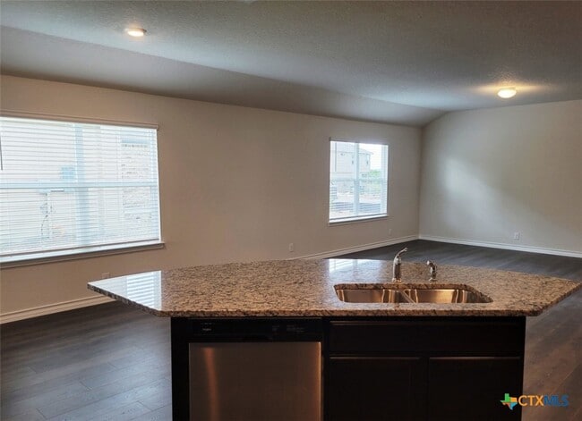 Photo - 618 Cypress Ct