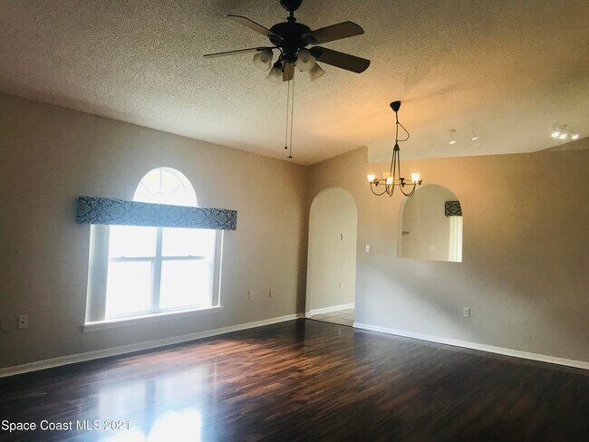 Photo - 2824 Maderia Cir