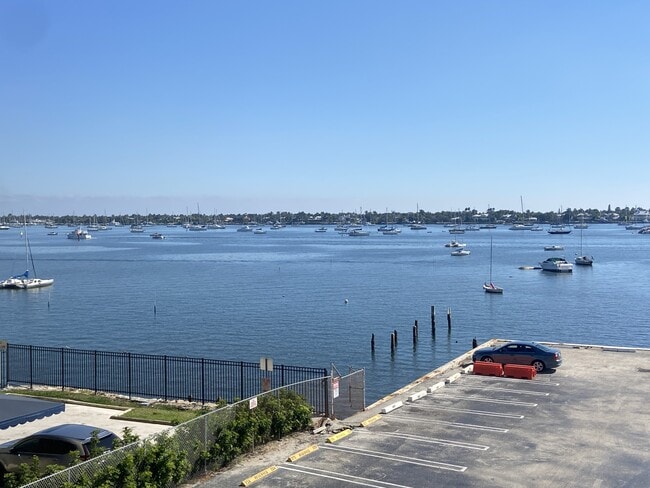 Photo - 4500 N Flagler Dr