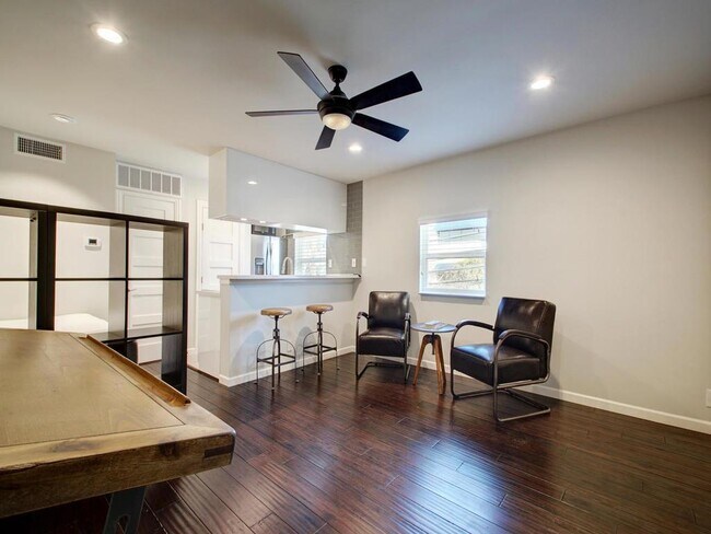 Photo - 3110 Red River St Unit 306