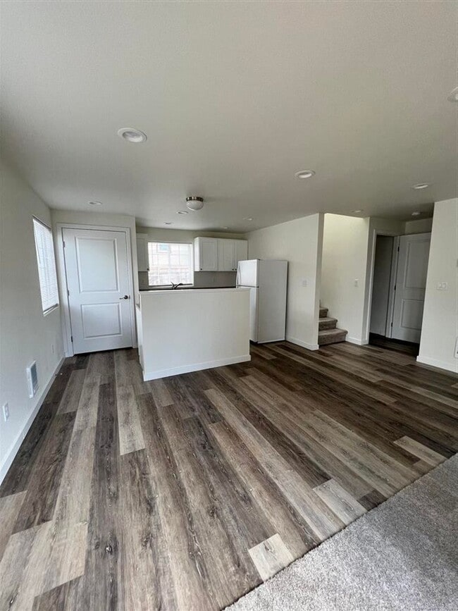 Photo - ThomasV Unit 417#B