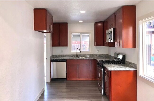 Photo - 771 Dixieanne Ave