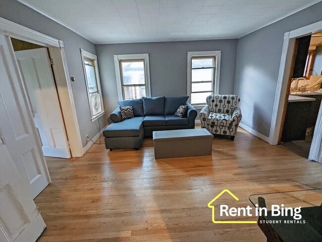 Building Photo - 52 Saint John Ave Rental