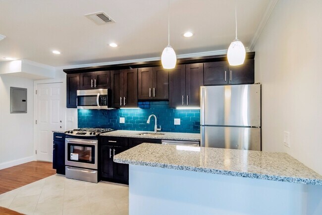 Photo - 108 Maverick St Unidad 4