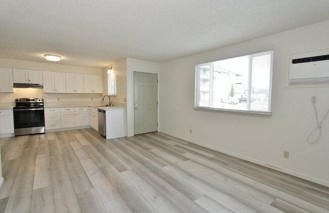 Photo - 1806 Sunset Ave