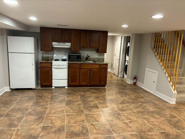Photo - 1008 Fairmont St NW