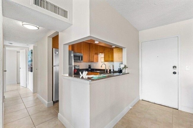 Photo - 1830 Embassy Dr