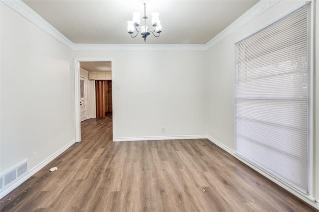 Photo - 402 W Grauwyler Rd