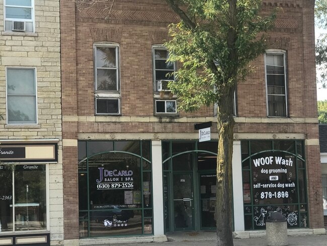 Building Photo - 137 S Batavia Ave Unit D