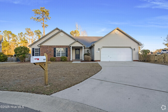 Building Photo - 401 Pebble Ln Rental