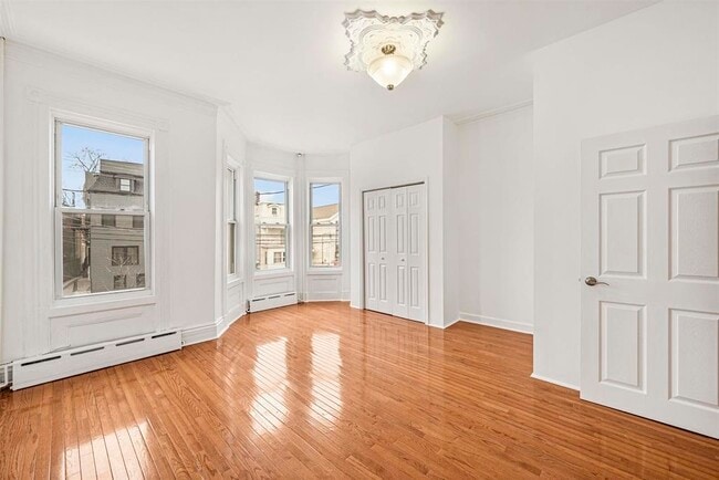 Photo - 242 Palisade Ave Unit 2