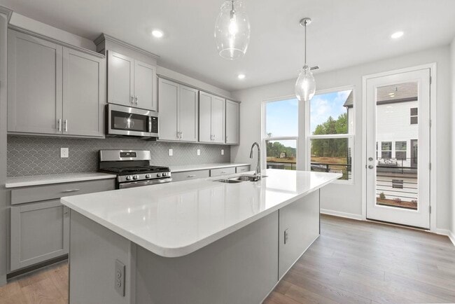 Photo - 1408 Blanche St