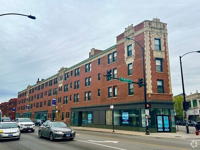 Building Photo - 3335 W Diversey Ave Rental