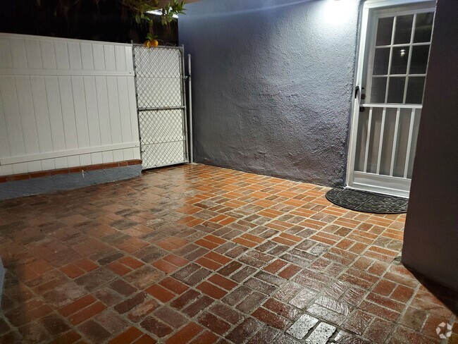 Building Photo - 12426 Verdi St Unit Studio Rental