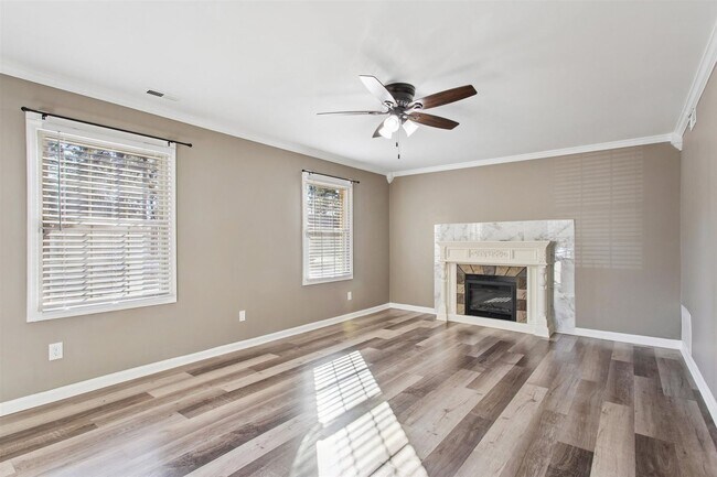 Photo - End-Unit 3BR Townhome Courthouse Green Near Fort Eustis