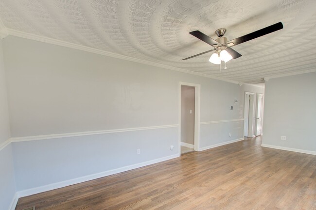 Photo - 200 Cynthia Dr