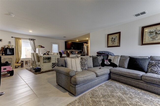 5708 Manarchos Ln