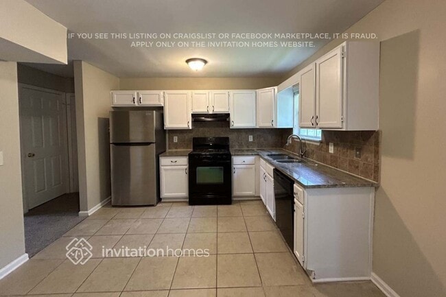 Photo - 1304 Baywood Glen