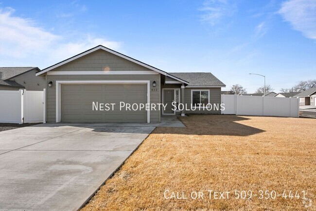 Building Photo - Newer 3 Bed, 2 Bath Home in Moses Lake