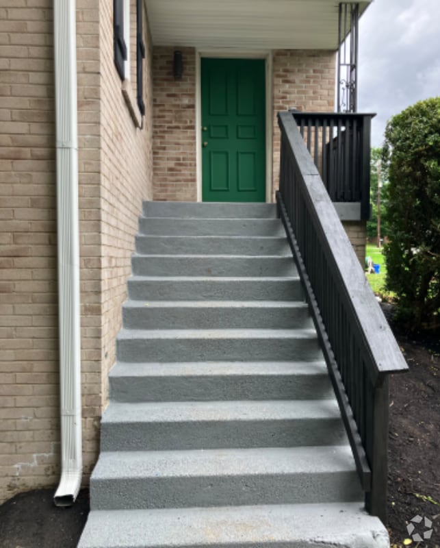 Building Photo - 520 Trenton Ct Rental