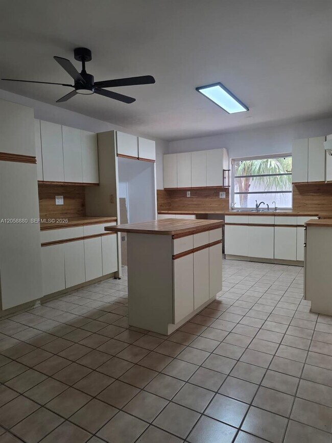 Photo - 8404 SW 102nd Pl