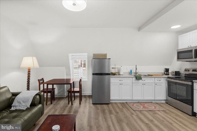 Photo - 380 Broadview Ave Unit 2