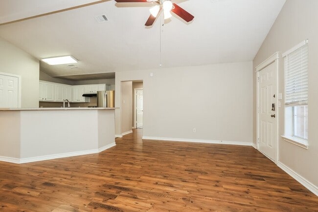 4723 Comal River Loop