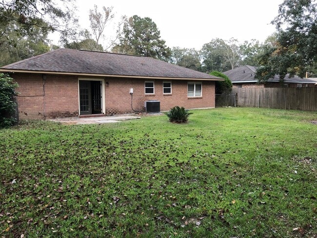 Photo - 3BR 2BA Jason Dr. Denham Springs