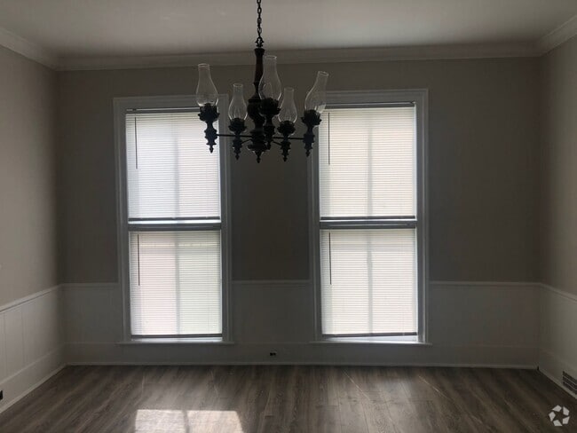 Building Photo - 413 E Adams St Unit 413 Adams Rental